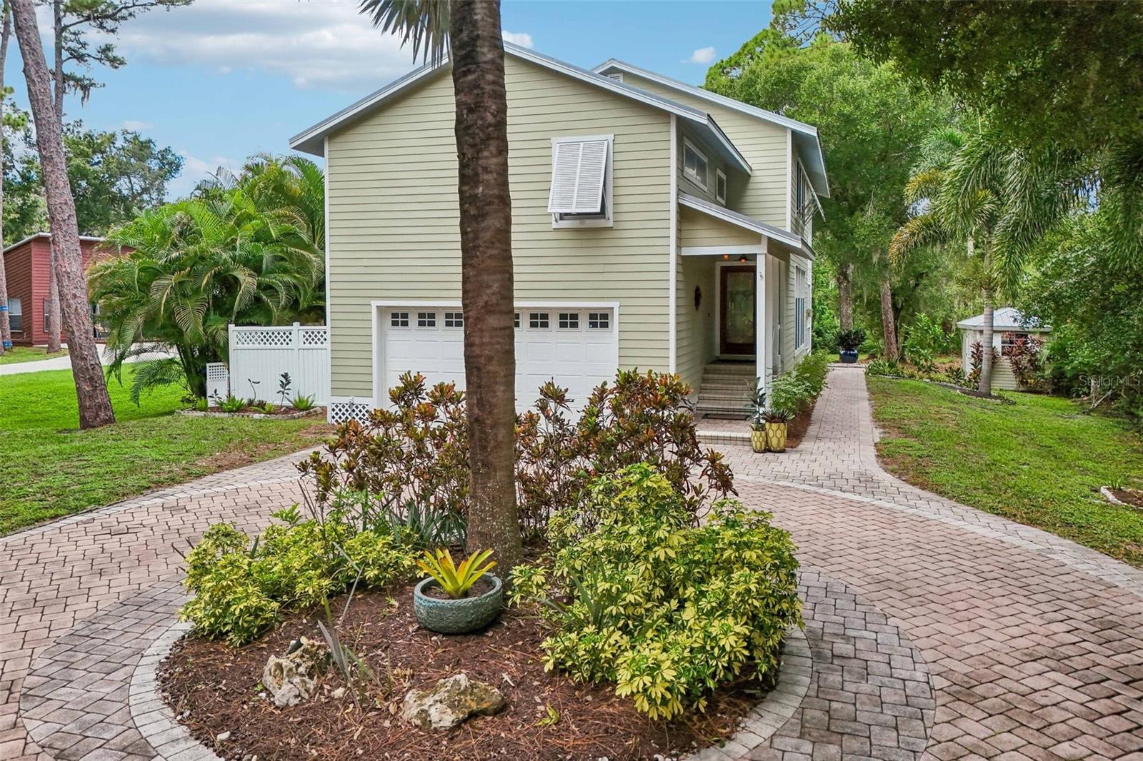 817 OAK VISTA DR — photo 36
