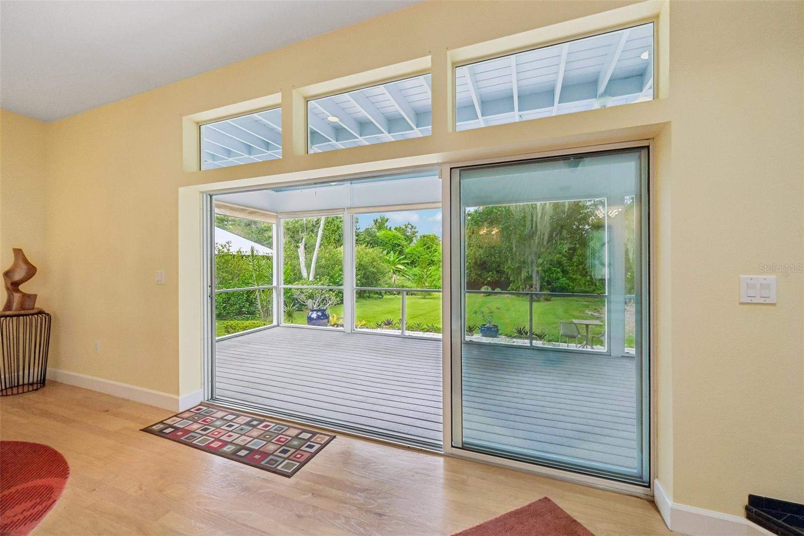 817 OAK VISTA DR — photo 6
