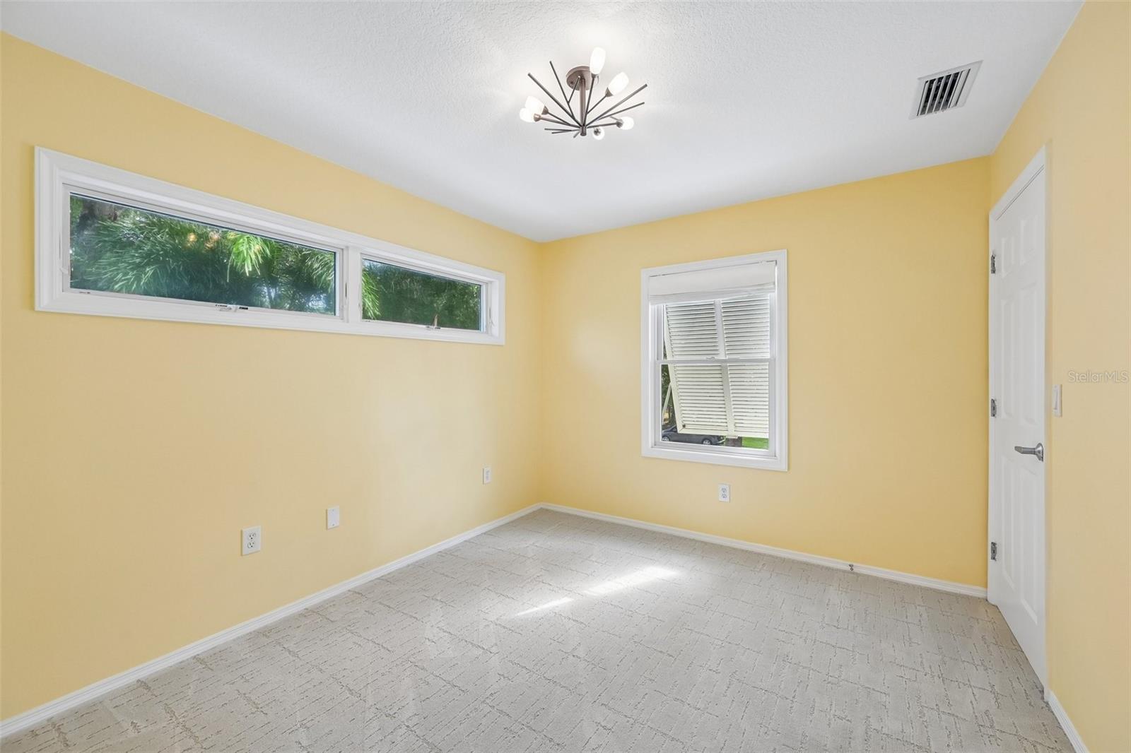 817 OAK VISTA DR — photo 30