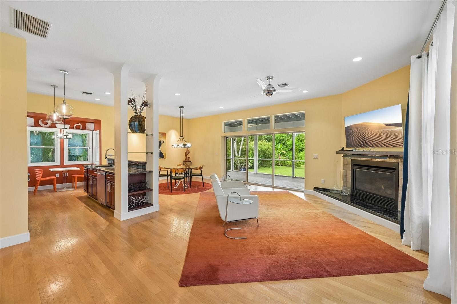 817 OAK VISTA DR — photo 3