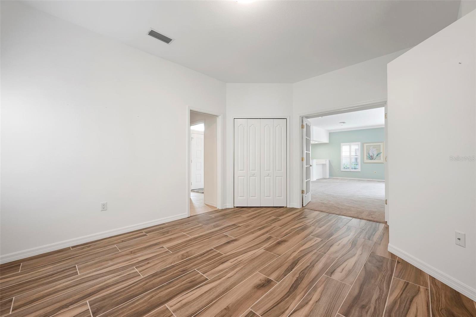 613 KHYBER LN — photo 29