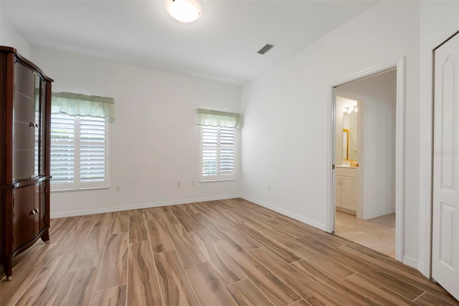 613 KHYBER LN — photo 28