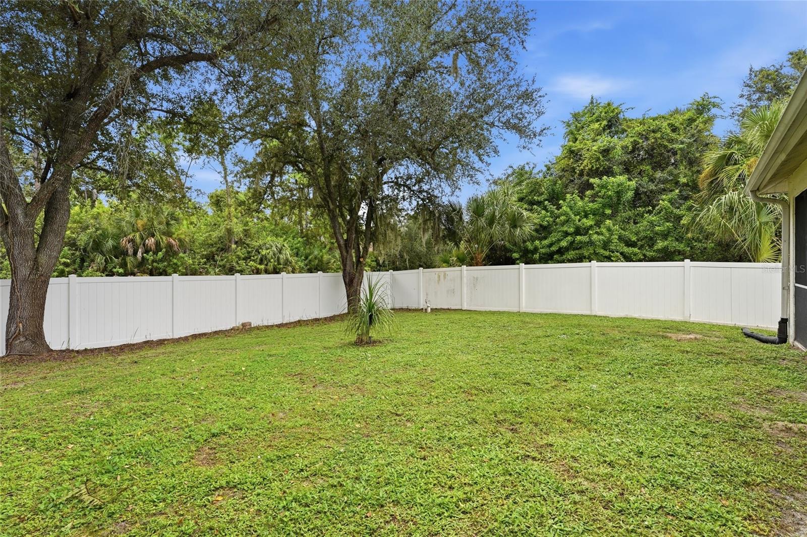 2661 MUGLONE LN — photo 12