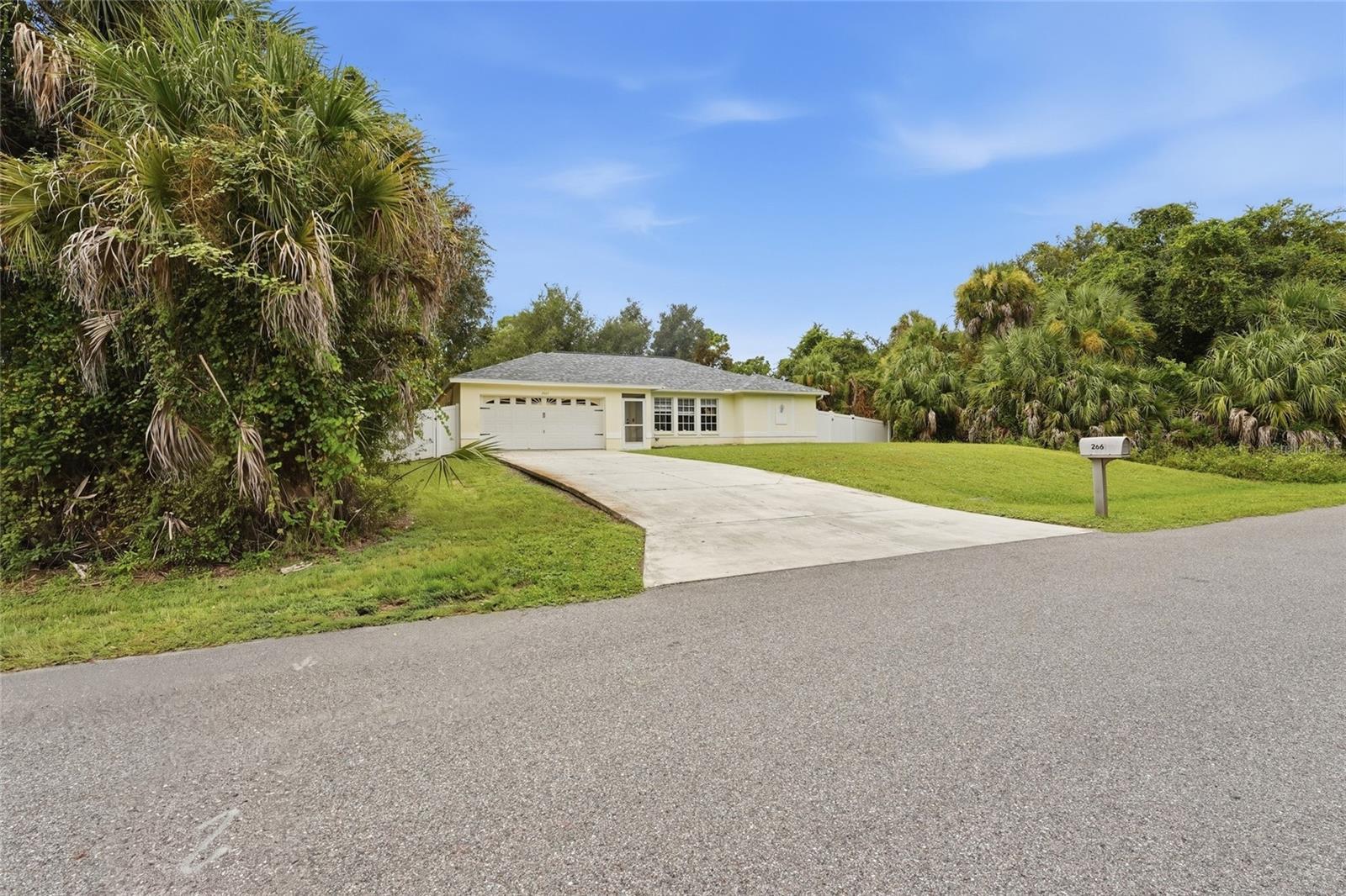 2661 MUGLONE LN — photo 32