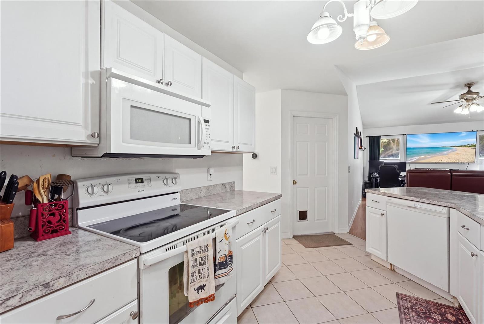 2661 MUGLONE LN — photo 19