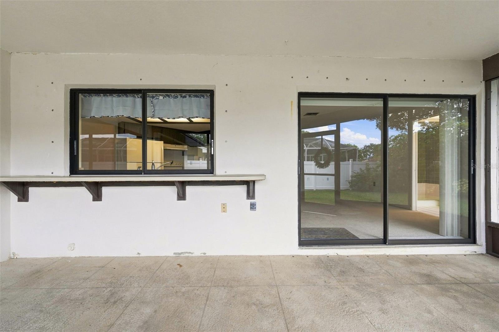 203 HILLCREST DR — photo 35