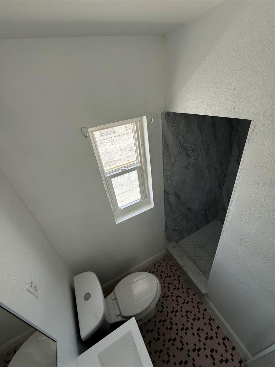 601 COREY AVE — photo 3