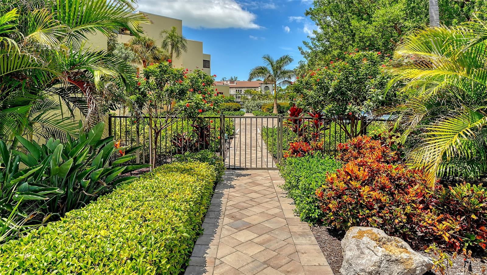 5461 GULF OF MEXICO DR #304 — photo 41