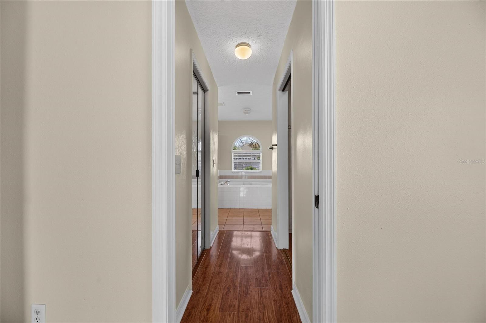 4404 KENDAL CT — photo 18