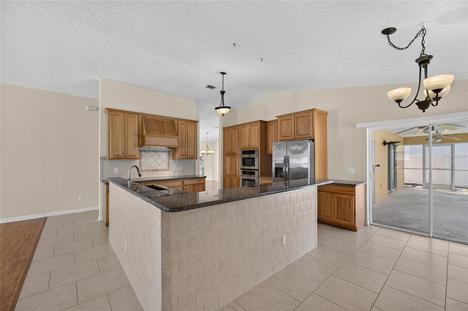 4404 KENDAL CT — photo 8