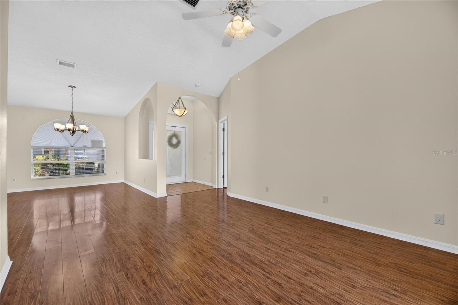 4404 KENDAL CT — photo 33