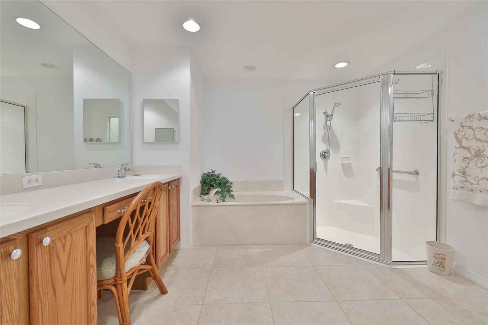 1251 CORINTH GREENS DR — photo 16