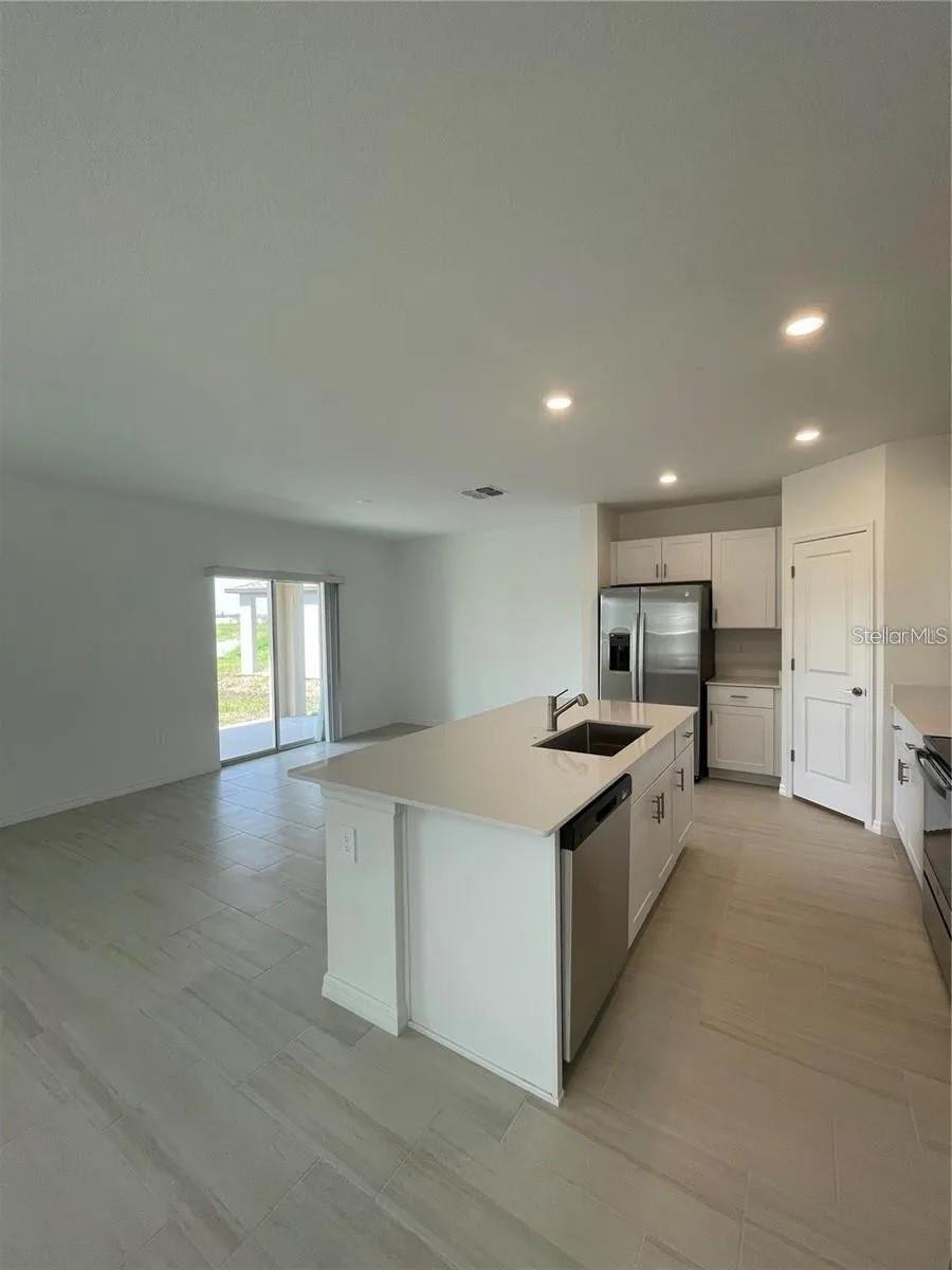 11531 RADIANT SHORE LOOP — photo 4