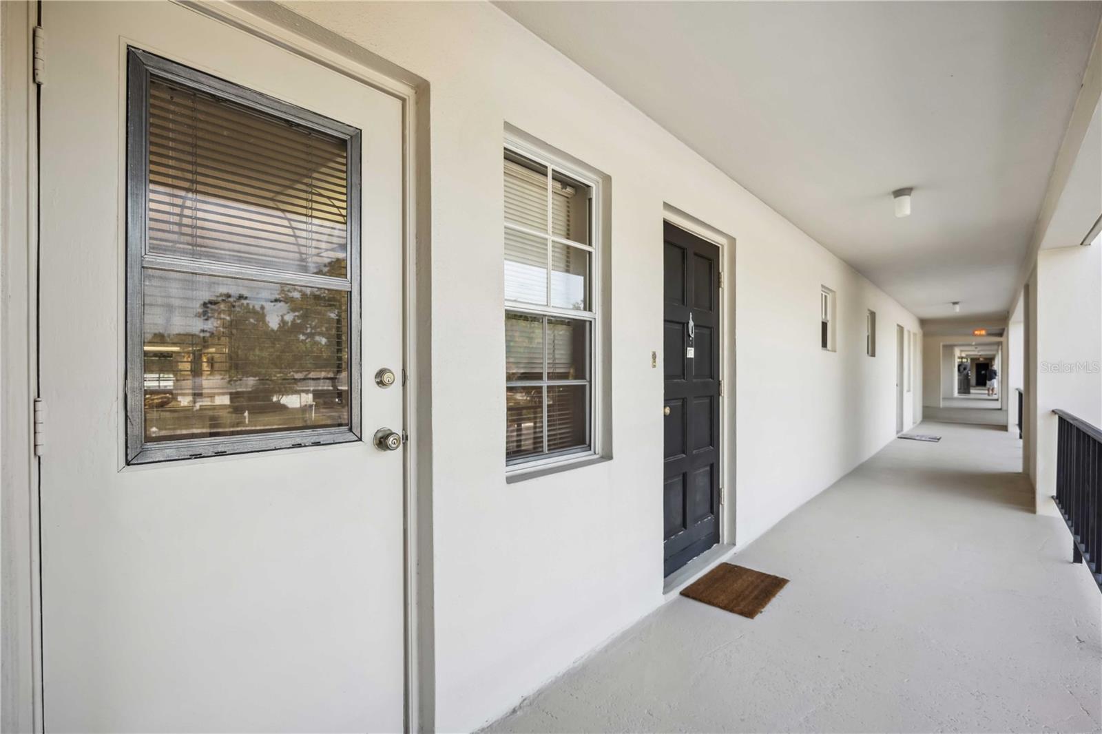 7461 W COUNTRY CLUB DR N #207 — photo 3
