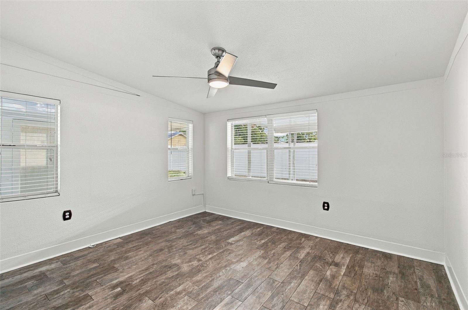 4107 W WYOMING AVE — photo 15