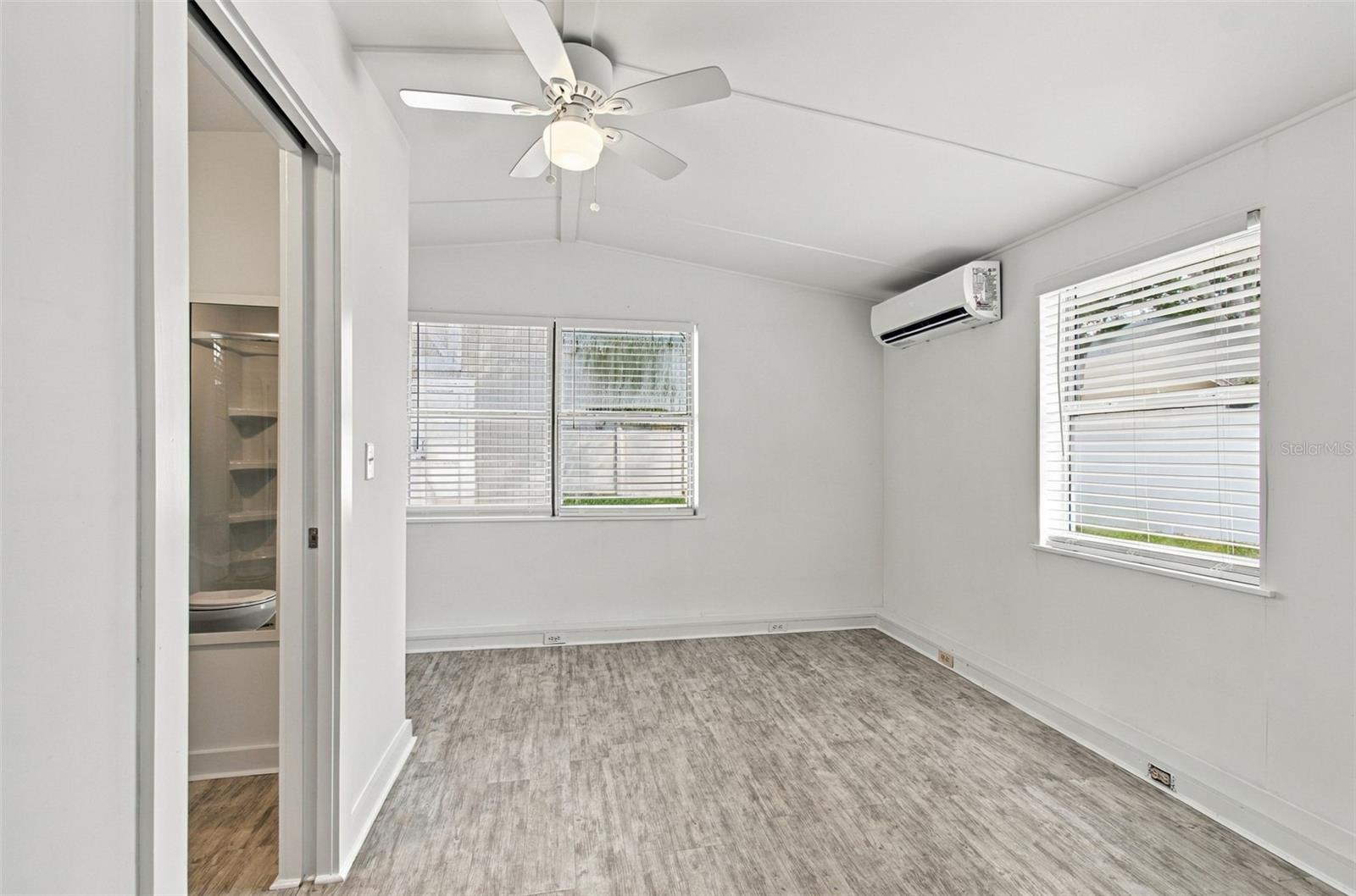 4107 W WYOMING AVE — photo 32