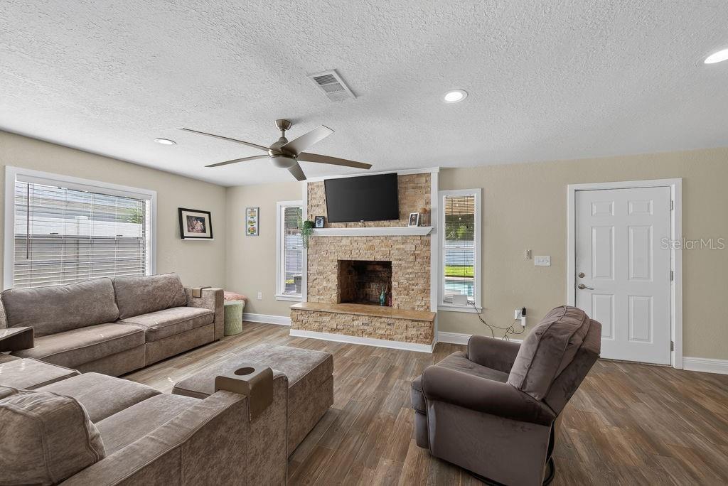 4710 W TRILBY AVE — photo 19