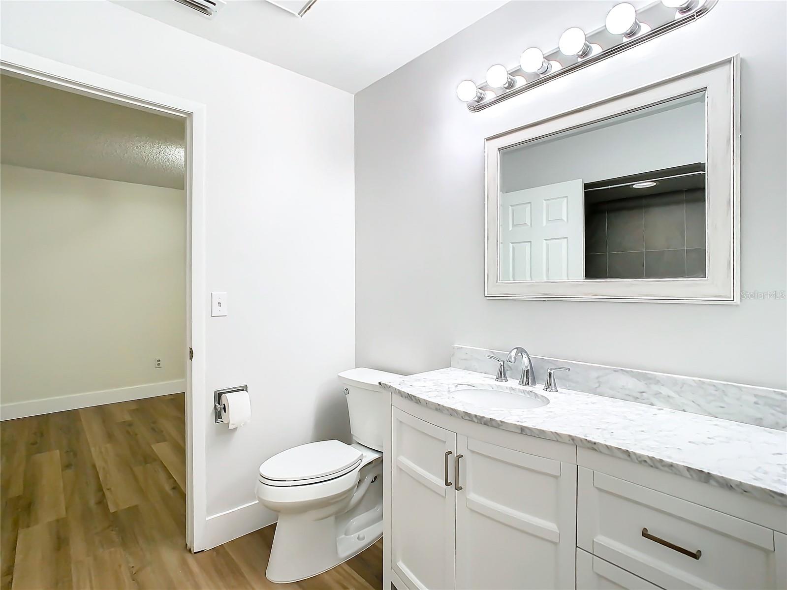 11237 CEDAR HOLLOW LN — photo 22