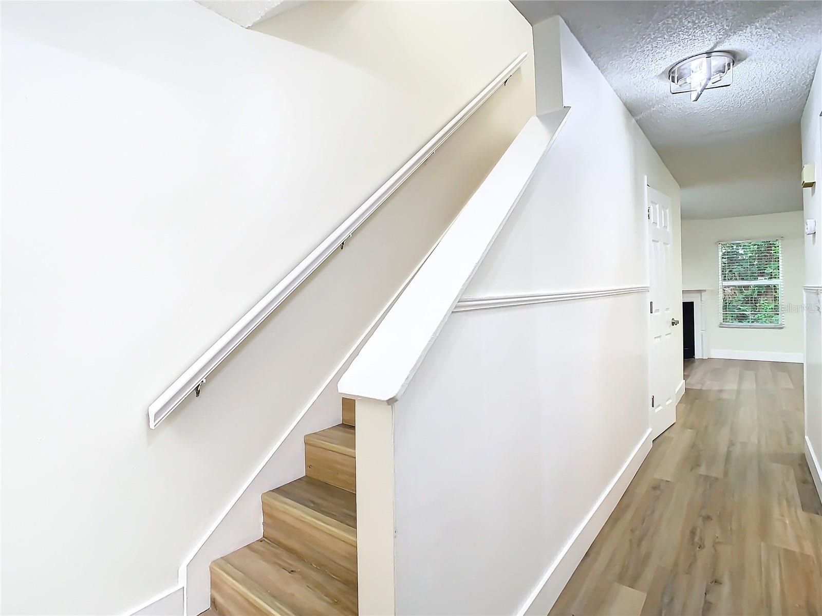 11237 CEDAR HOLLOW LN — photo 23