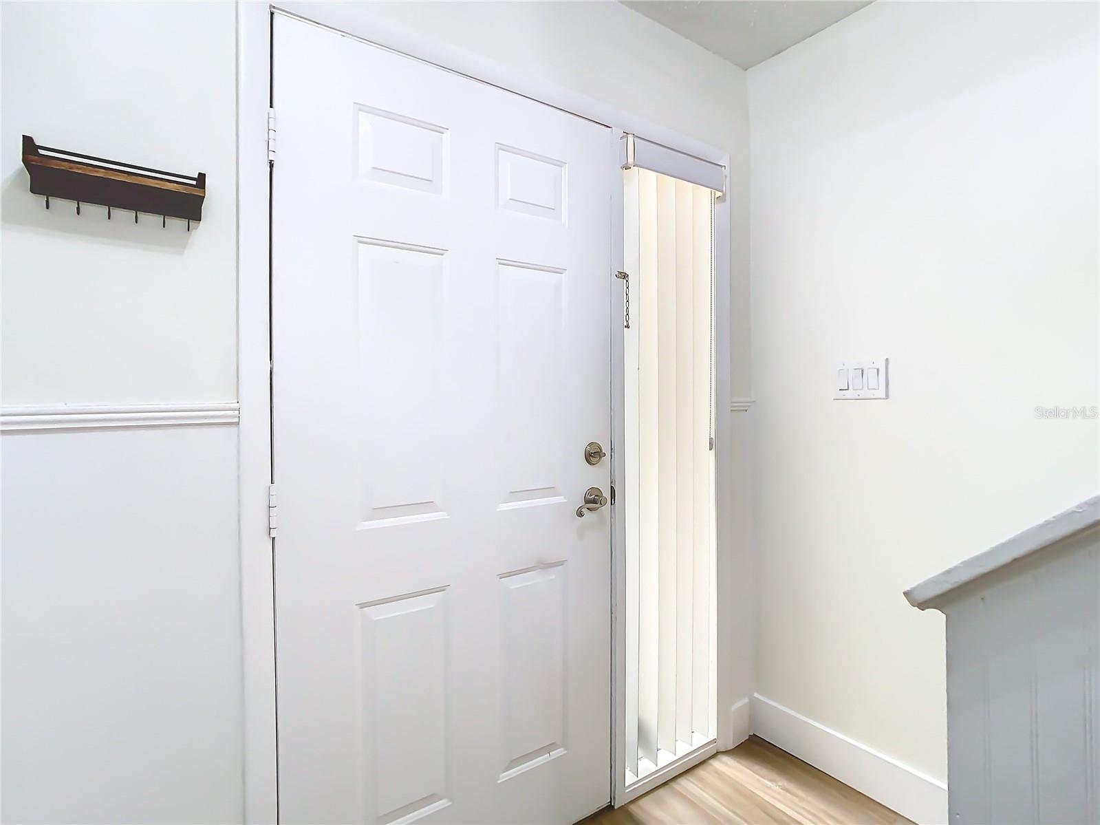 11237 CEDAR HOLLOW LN — photo 25