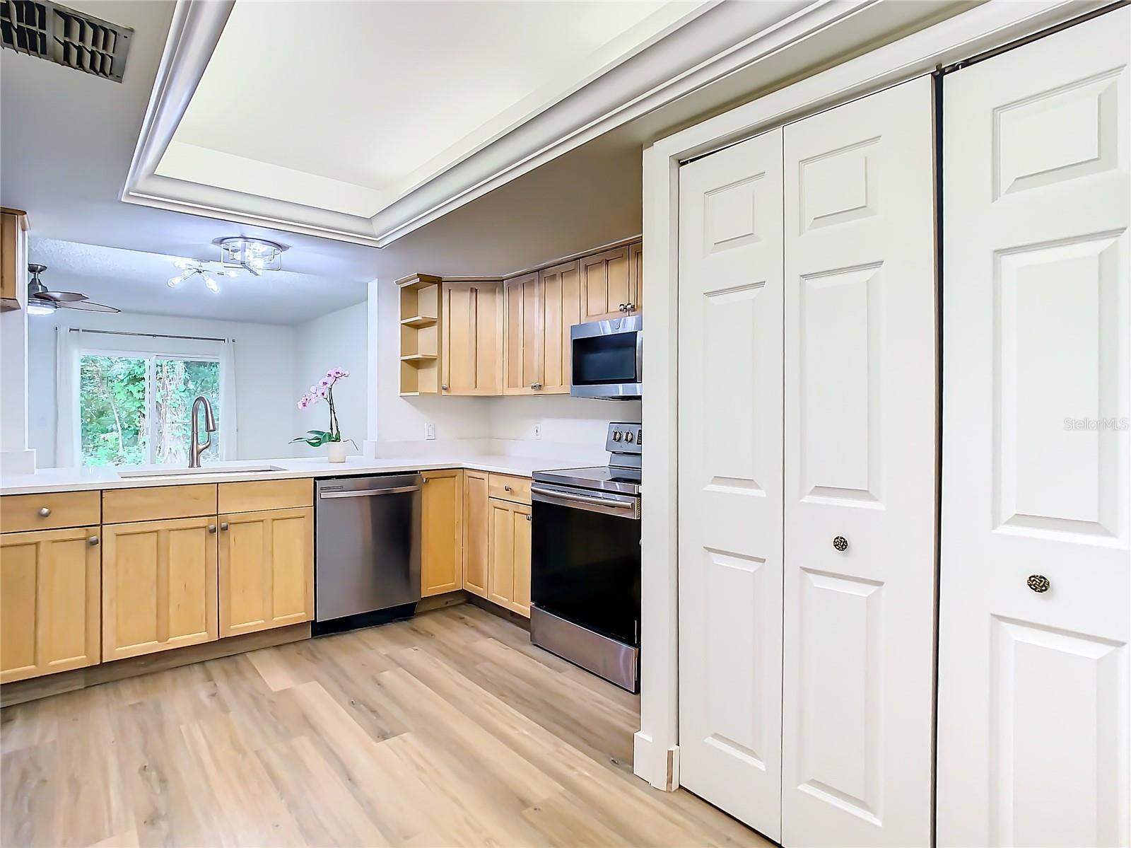 11237 CEDAR HOLLOW LN — photo 14