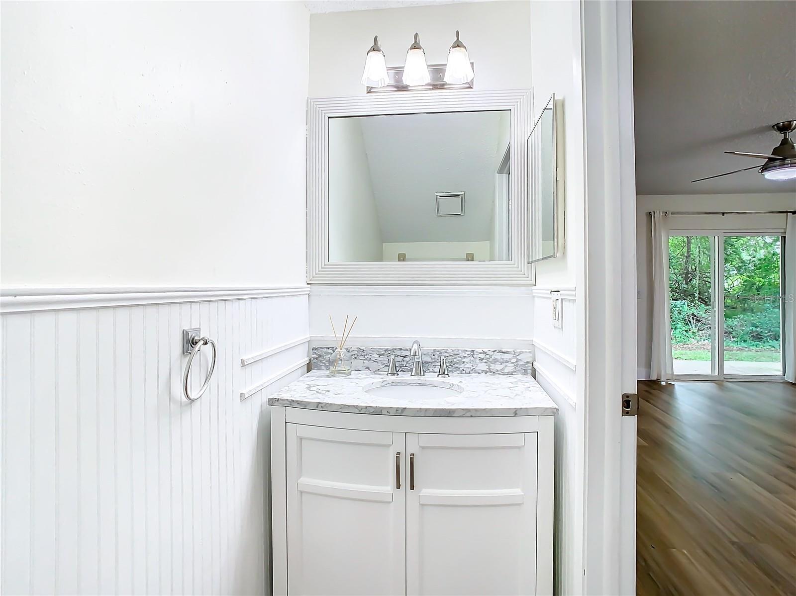 11237 CEDAR HOLLOW LN — photo 18