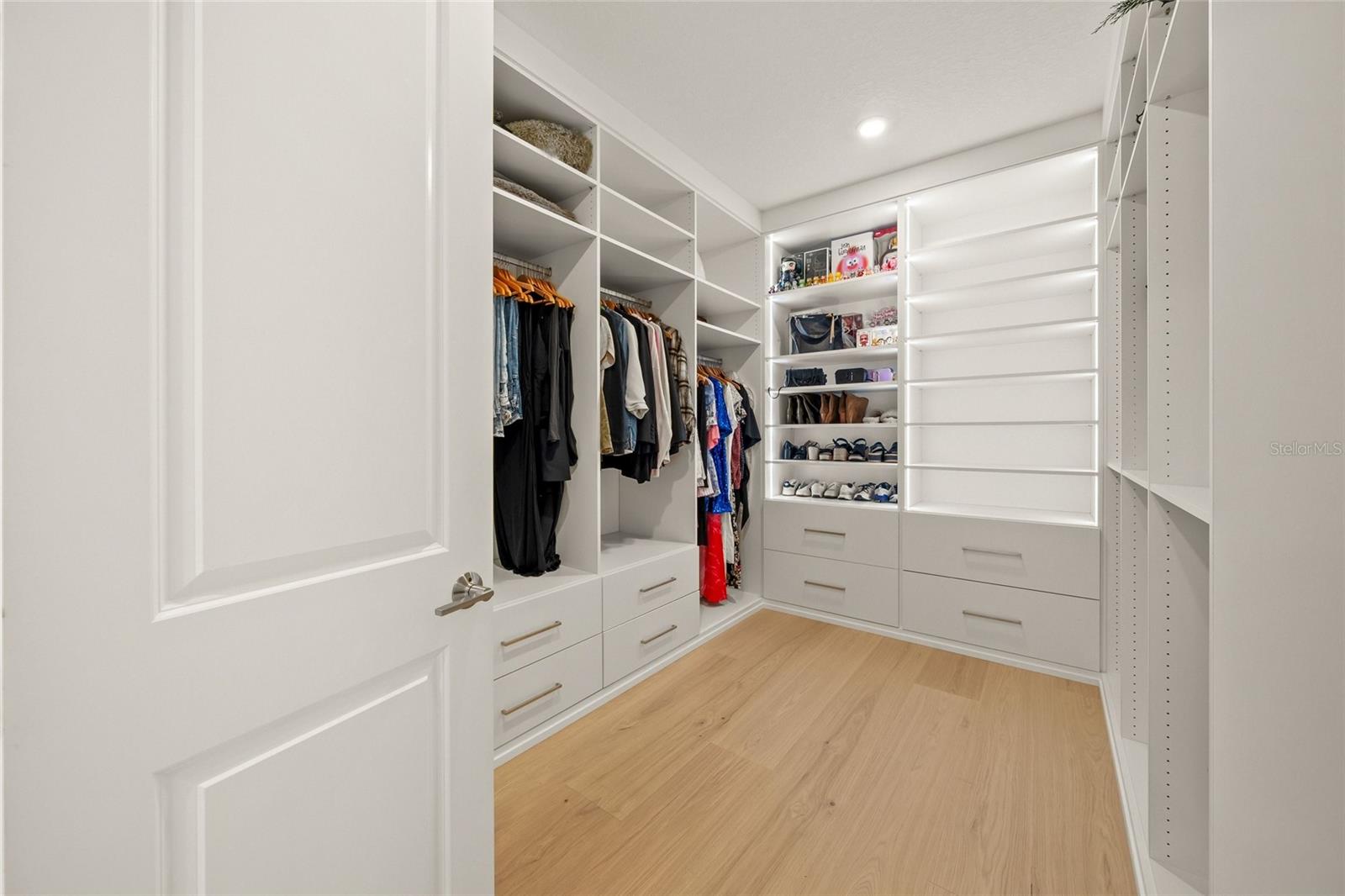11504 APPLE TREE CIR — photo 36