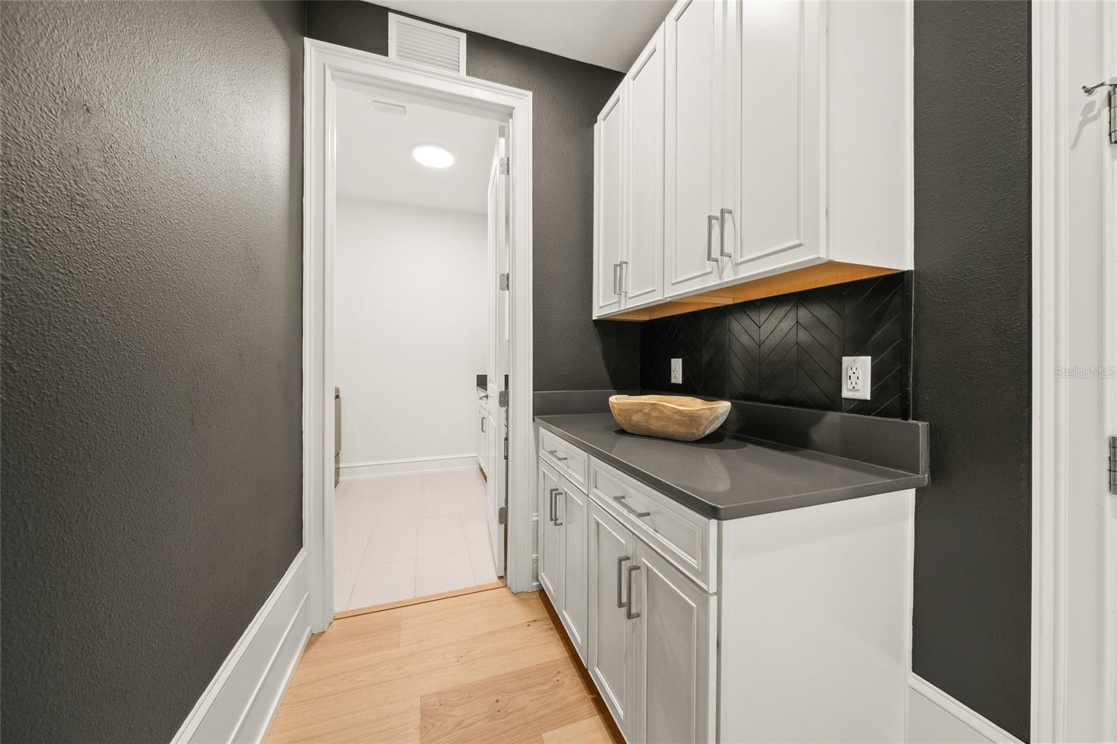 11504 APPLE TREE CIR — photo 54