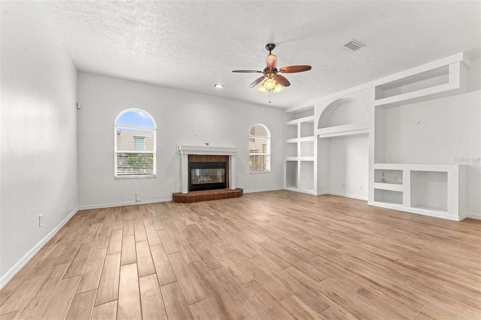 2561 REGAL RIVER RD — photo 12