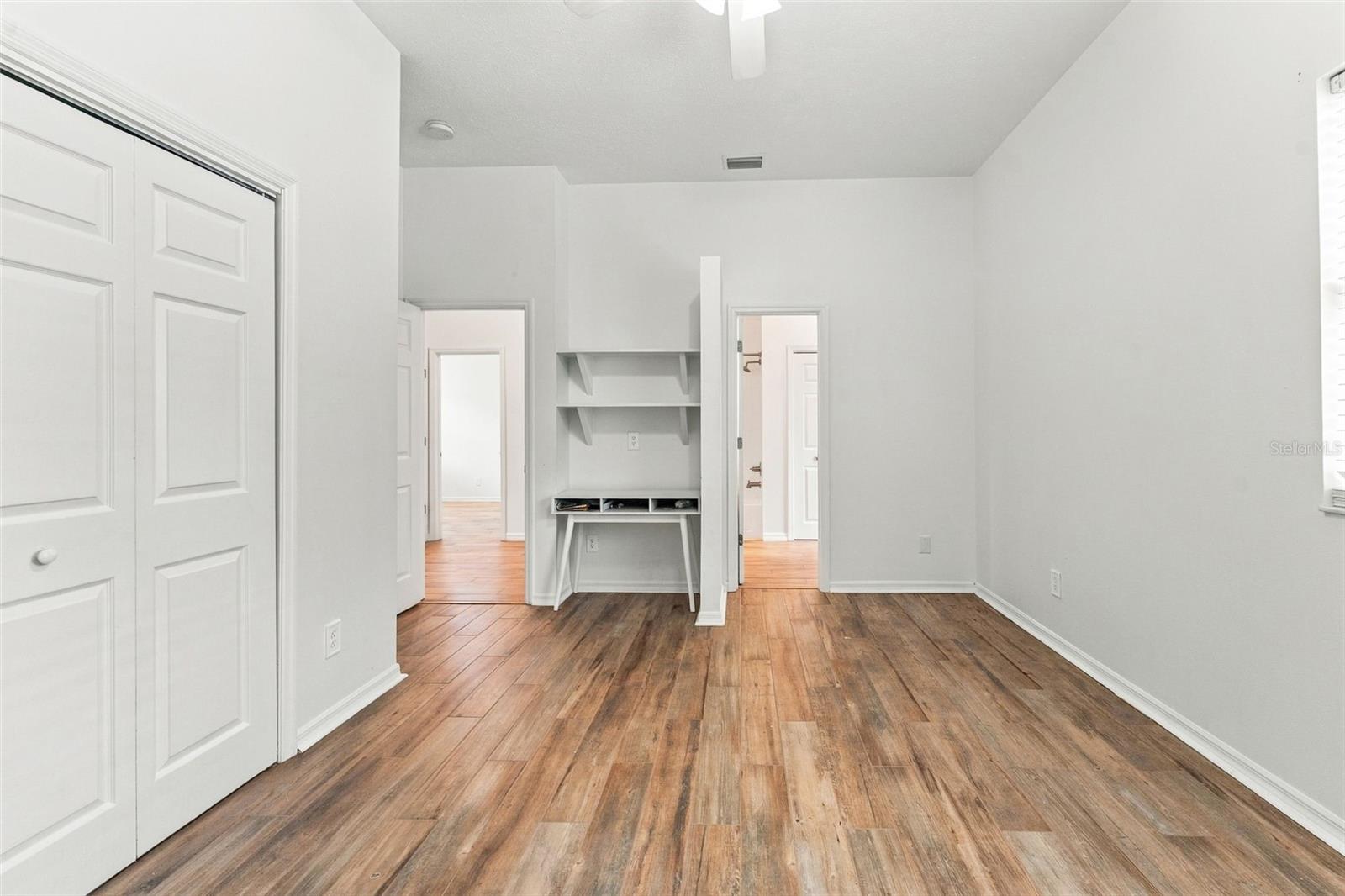 2561 REGAL RIVER RD — photo 36