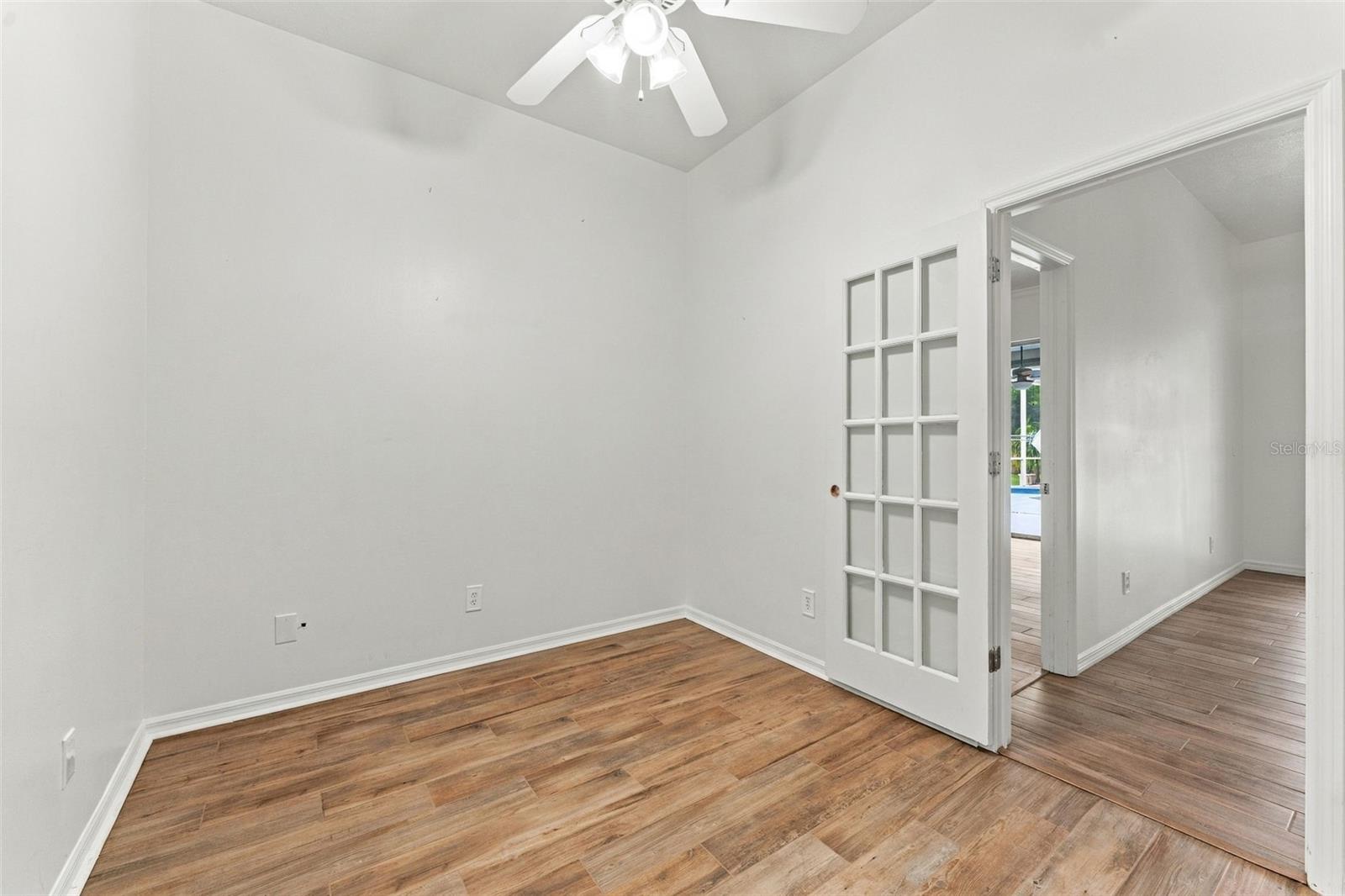 2561 REGAL RIVER RD — photo 27