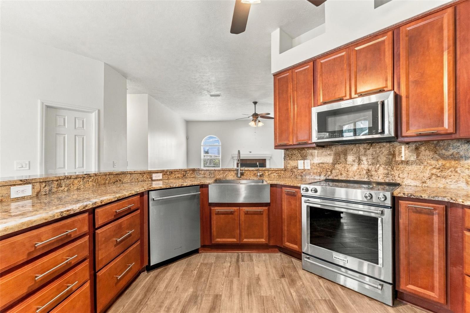 2561 REGAL RIVER RD — photo 16