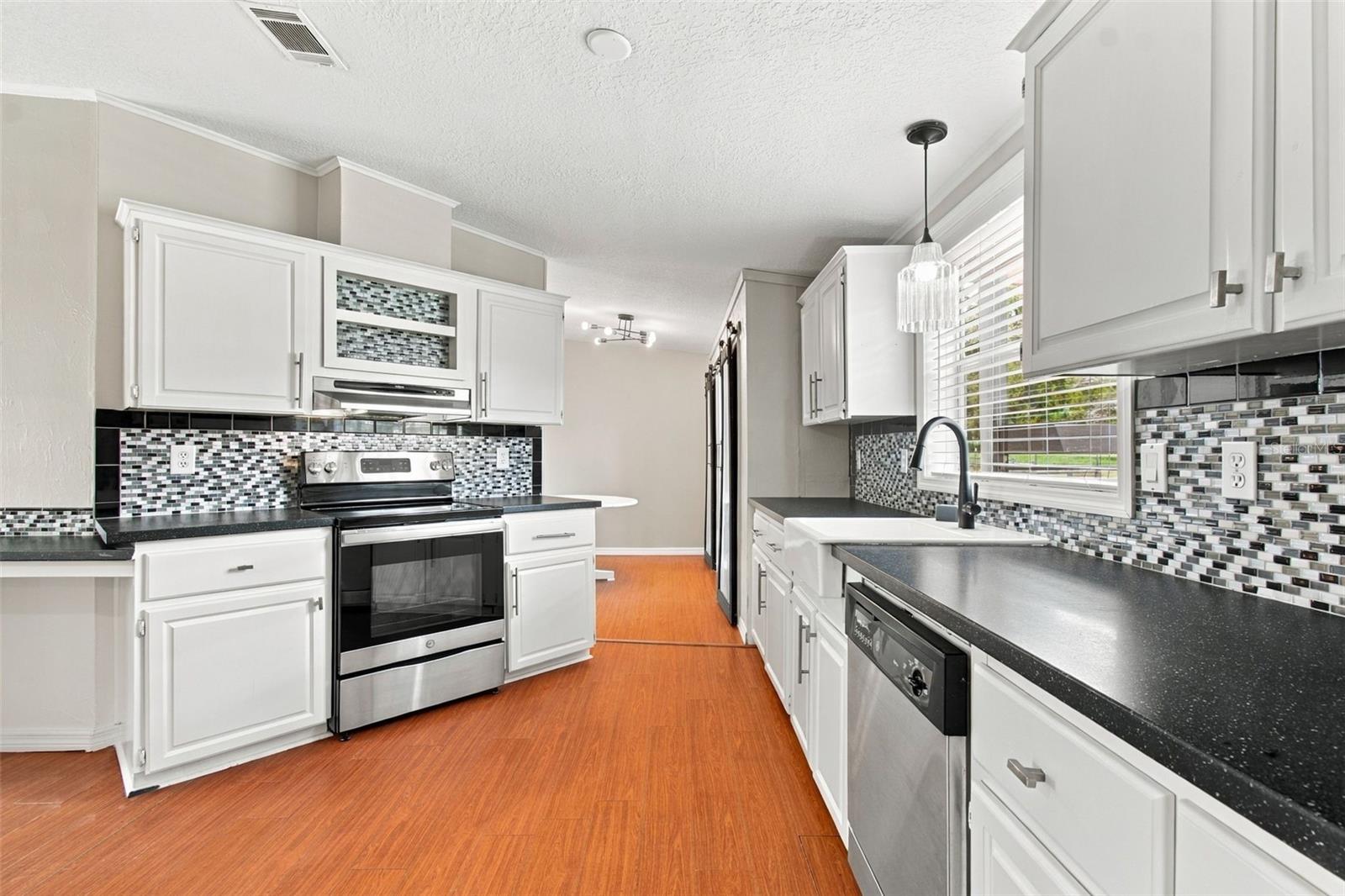 6814 FOUNDERS ST — photo 25