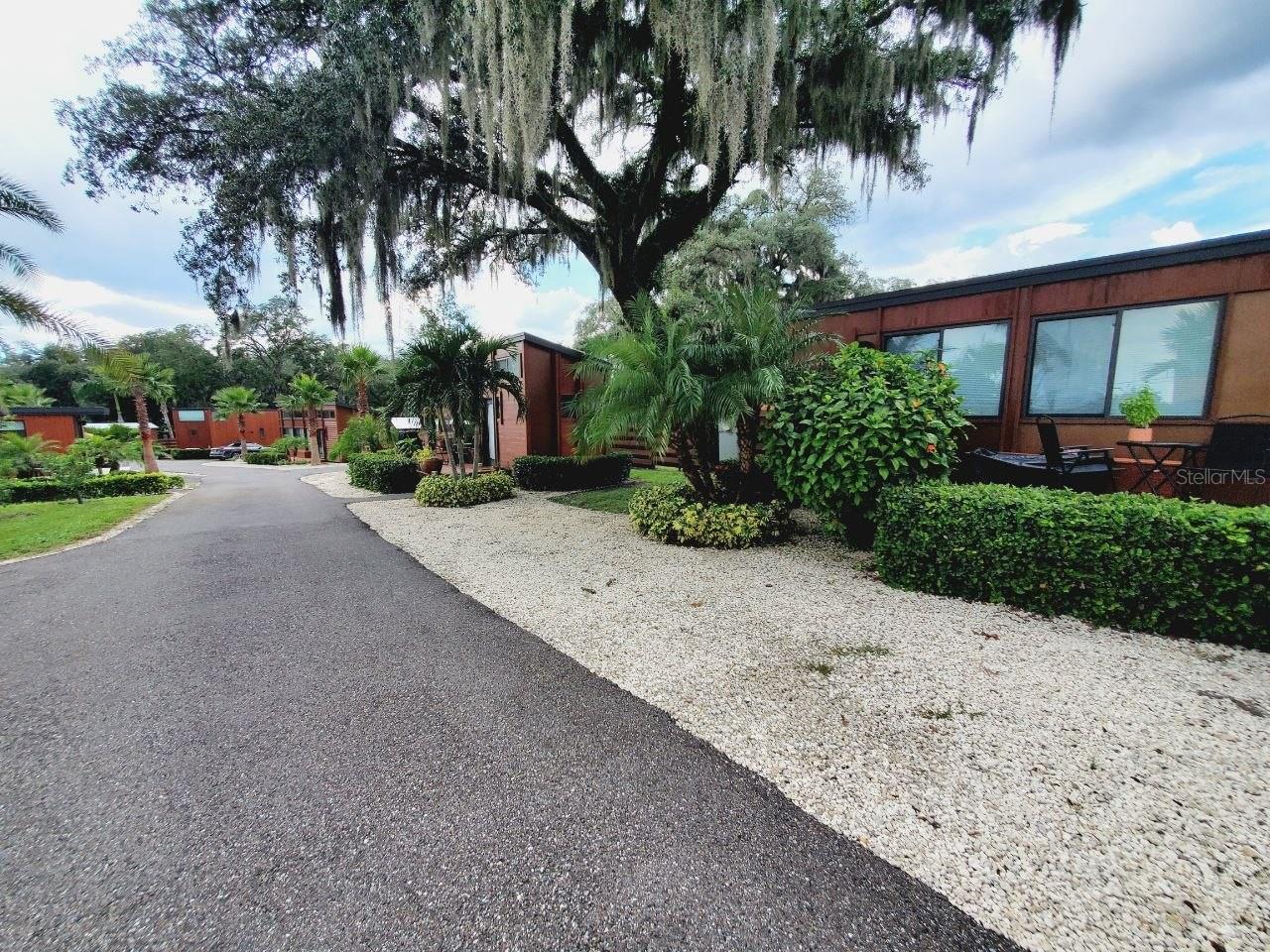 11008 N US HIGHWAY 301 — photo 2