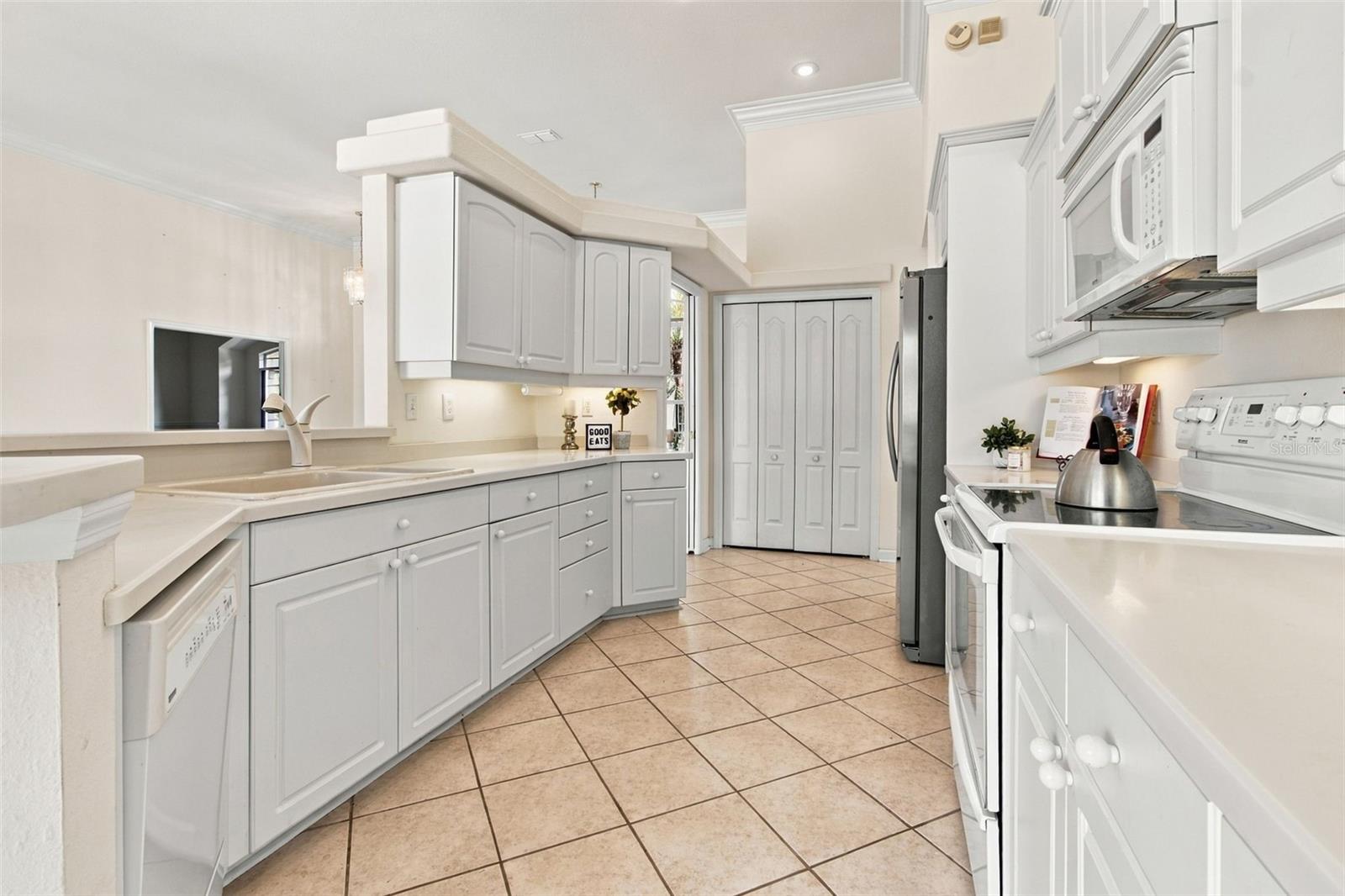 1301 FOX CHAPEL DR — photo 13