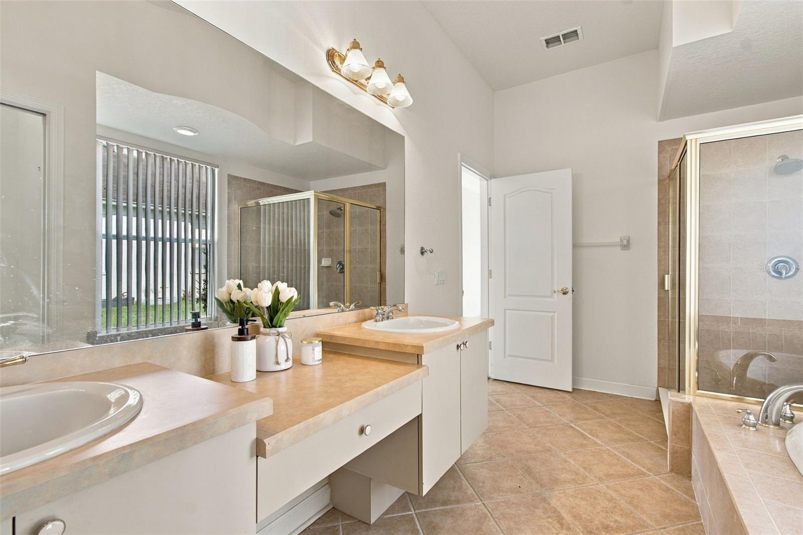 1301 FOX CHAPEL DR — photo 32
