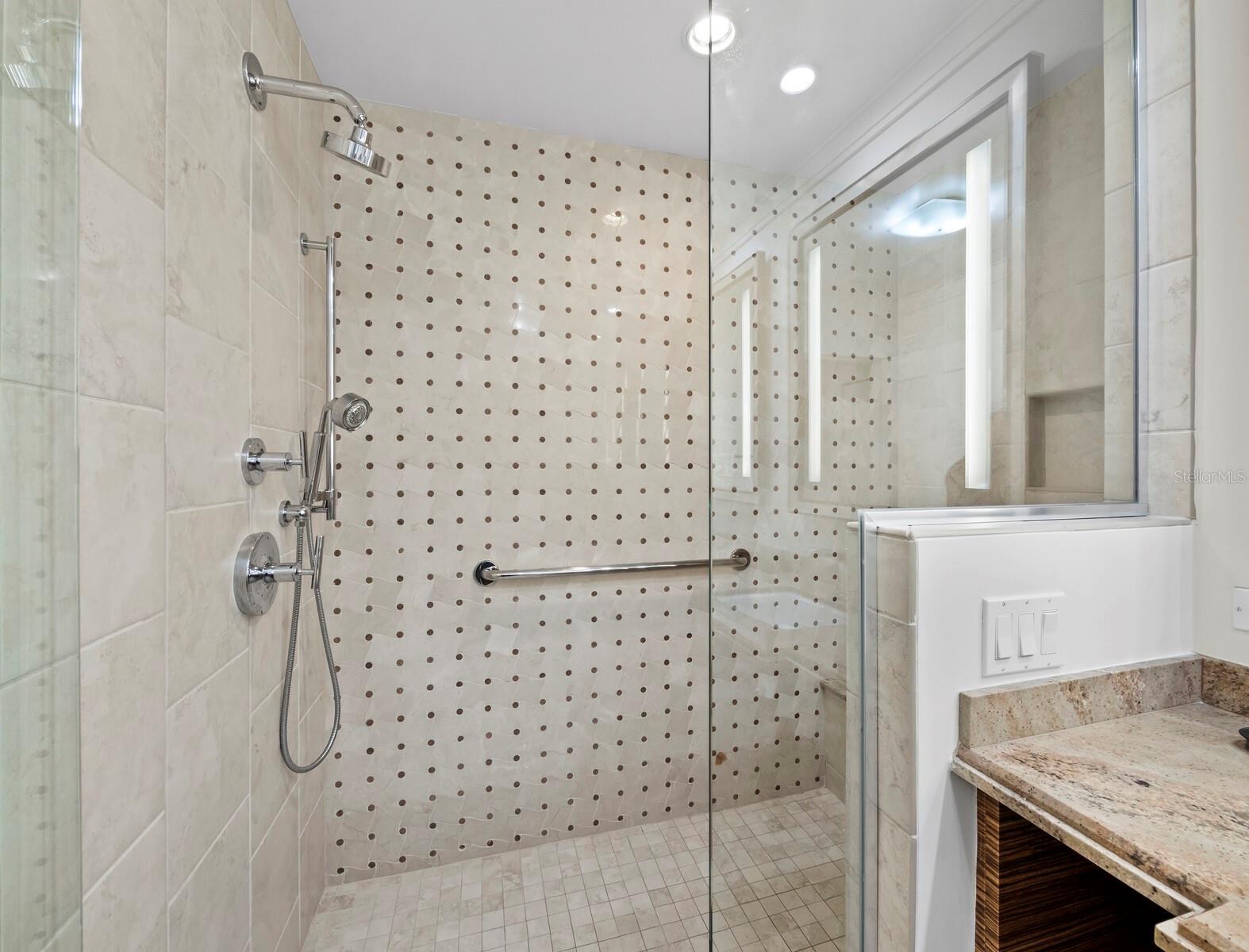 915 SEASIDE DR #310 — photo 27