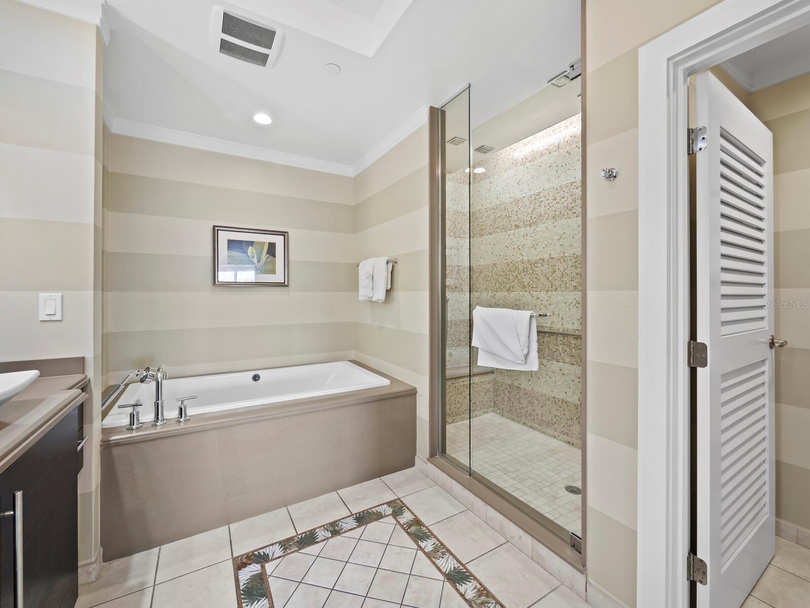 915 SEASIDE DR #310 — photo 38