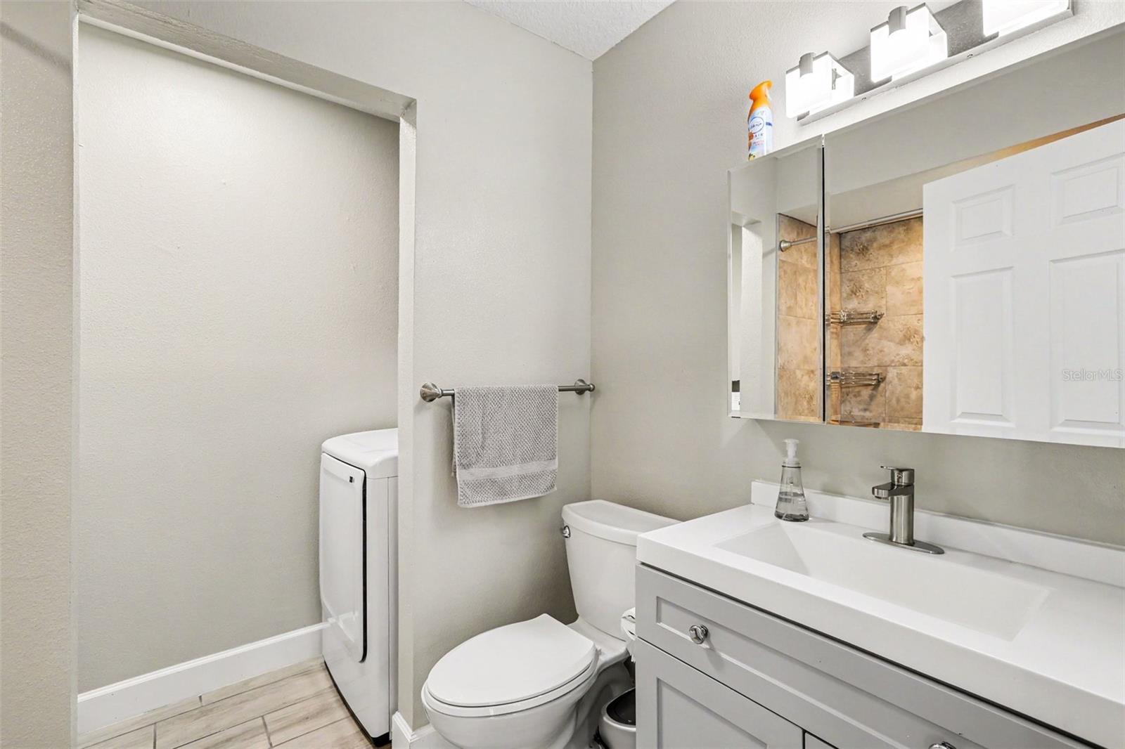 8114 OAK TRACE WAY #C — photo 15