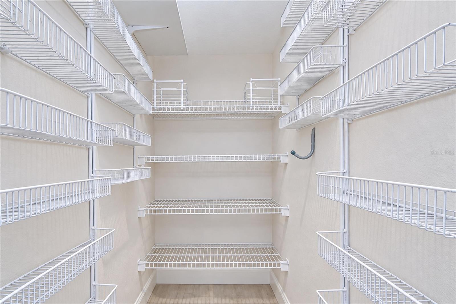 4826 BARNSTEAD DR — photo 22