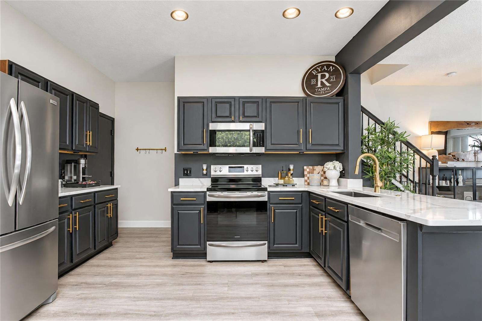4826 BARNSTEAD DR — photo 13