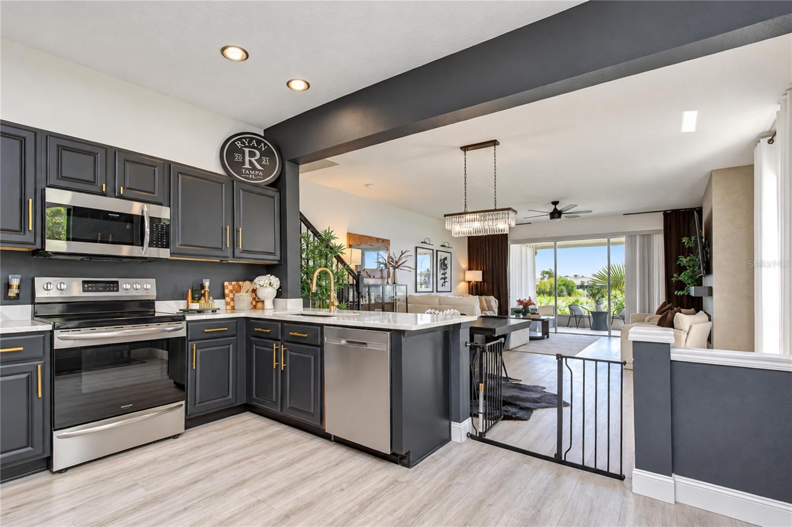 4826 BARNSTEAD DR — photo 12