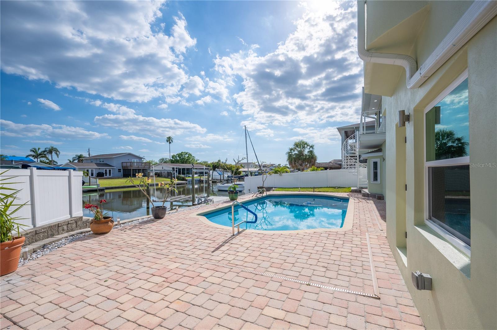 8704 BAY CREST LN — photo 61
