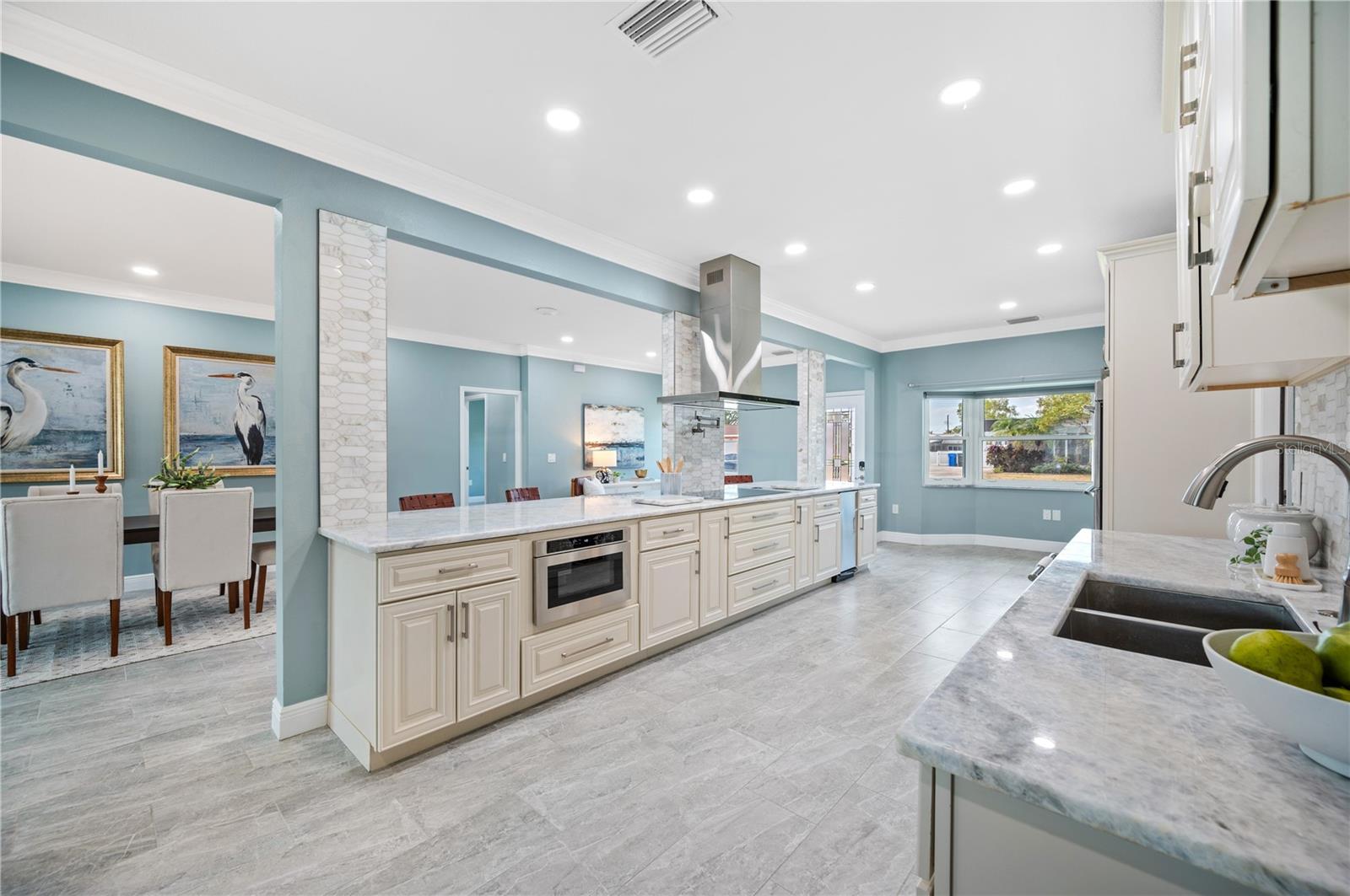 8704 BAY CREST LN — photo 17