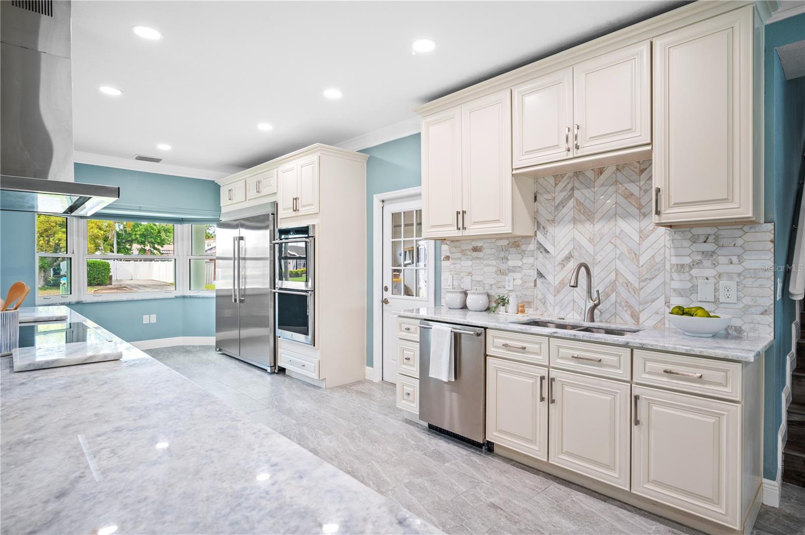 8704 BAY CREST LN — photo 14