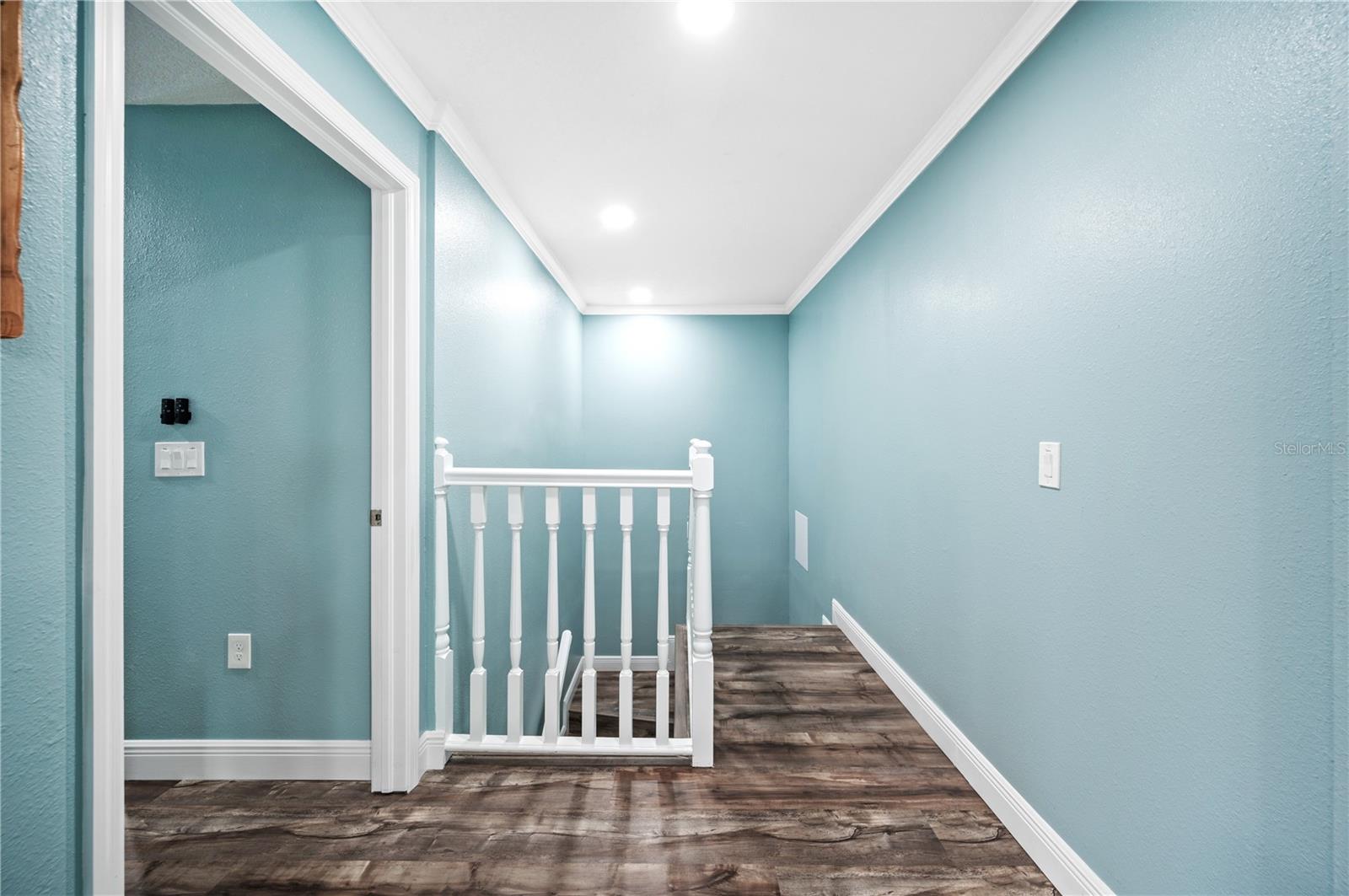 8704 BAY CREST LN — photo 38