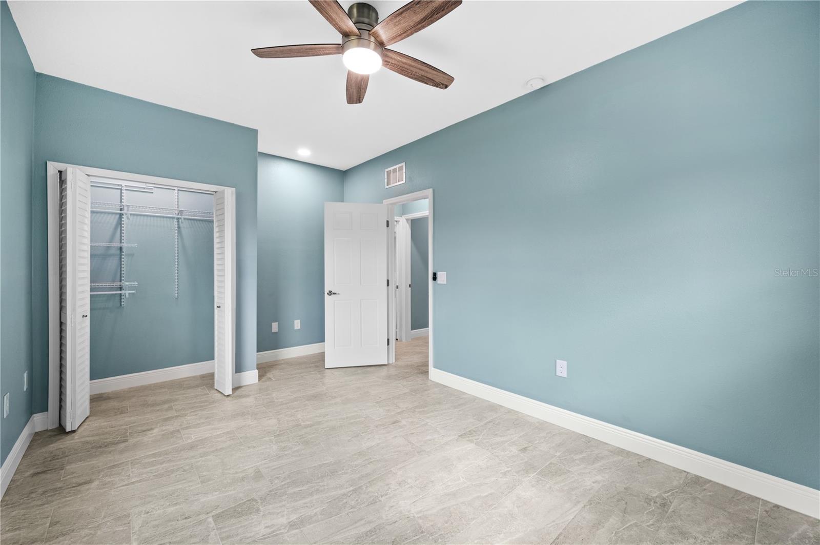 8704 BAY CREST LN — photo 31
