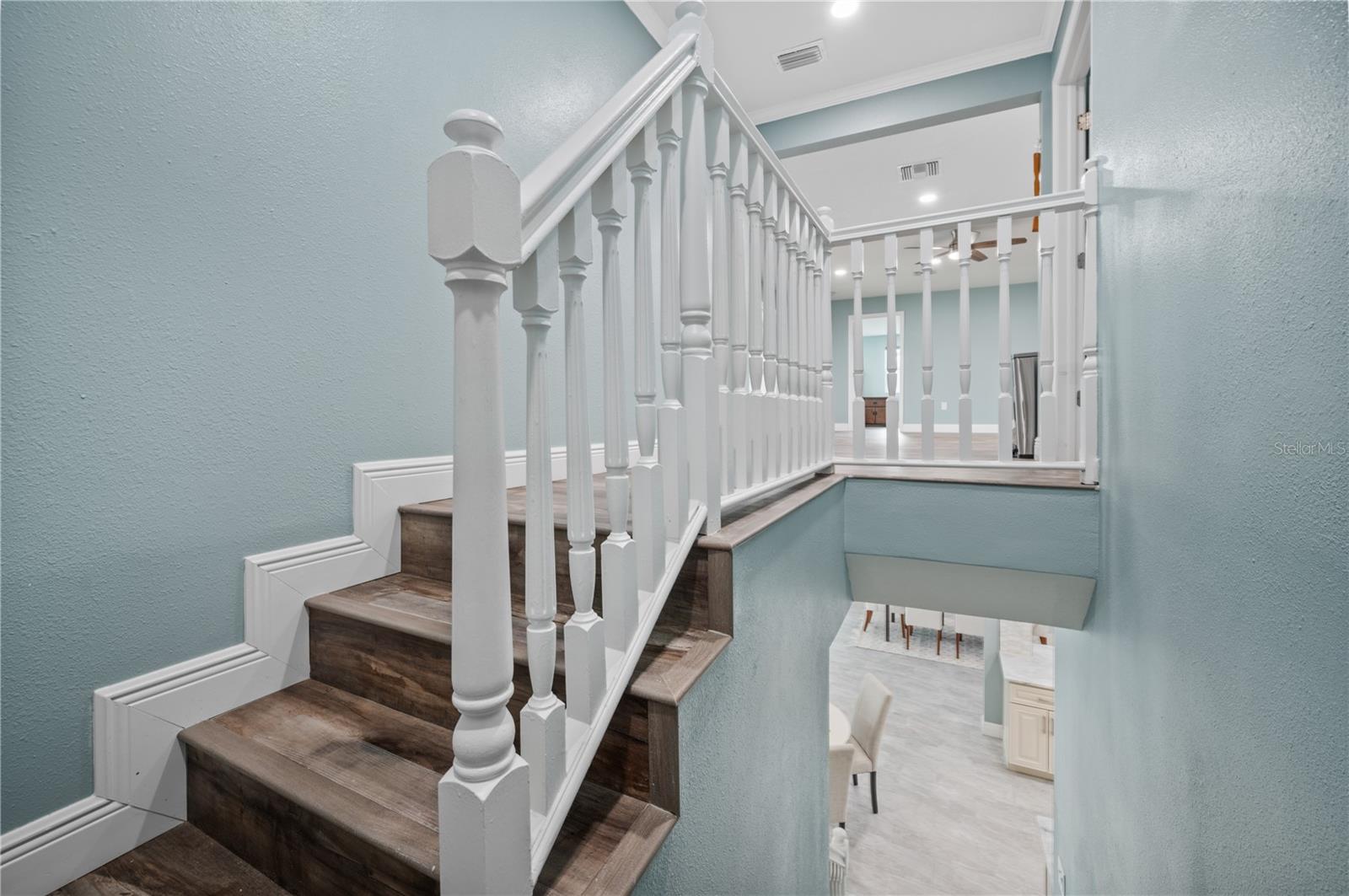 8704 BAY CREST LN — photo 37