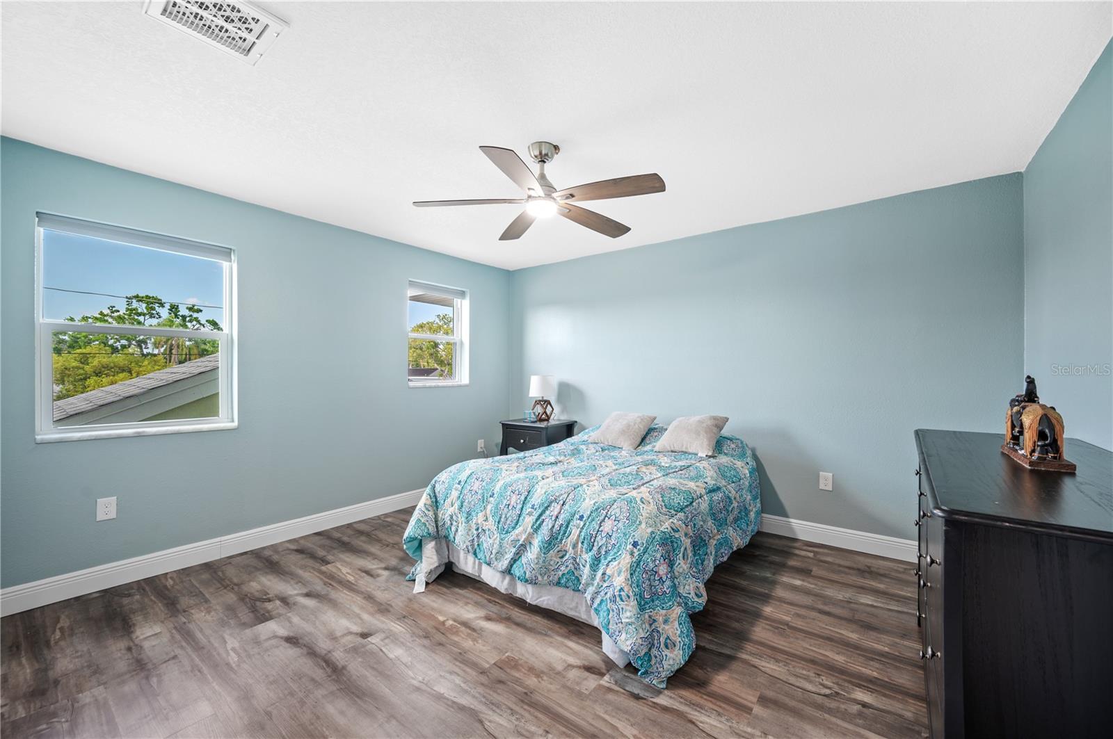 8704 BAY CREST LN — photo 49