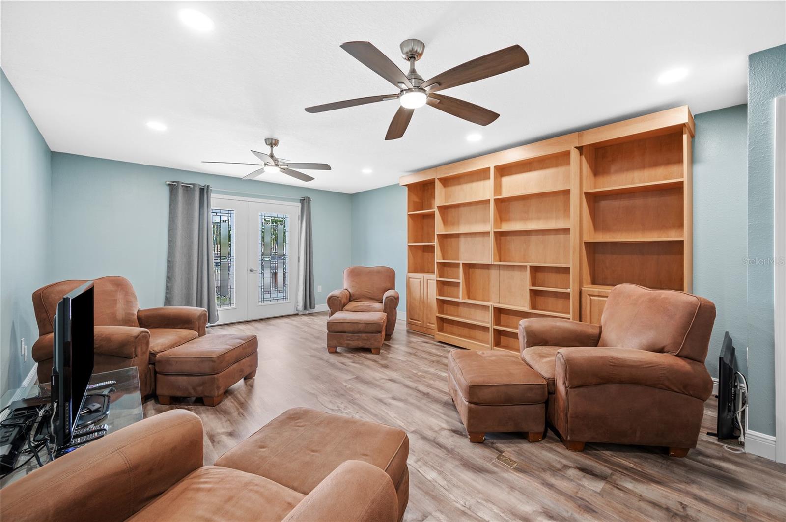8704 BAY CREST LN — photo 59